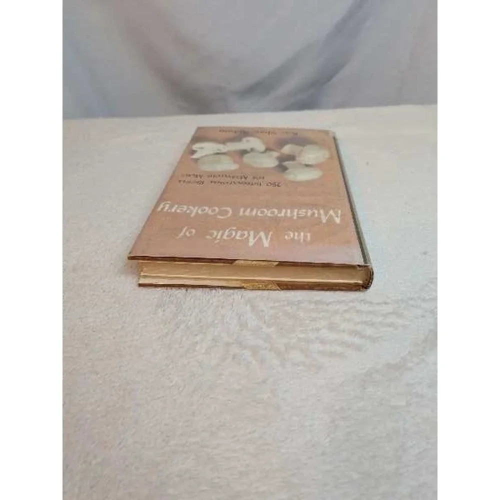 Vintage The Magic of Mushroom Cookery 1971 Cookbook Kay Shaw Nelson